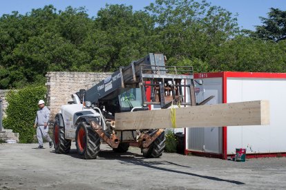 Las obras en el Castillo de Burgos están cogiendo ritmo, tras reanudarse recientemente.