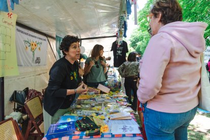 Paella solidaria, juegos familiares, música, actividades, asociaciones se dieron cita en esta propuesta que ha llegado para quedarse
