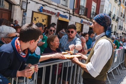 El esquileo, los bailes, la música tradicional y el reparto de queso y vino forman parte de la Fiesta.