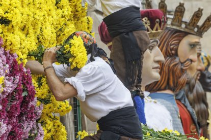 7.000 personas rindieron tributo a Santa María