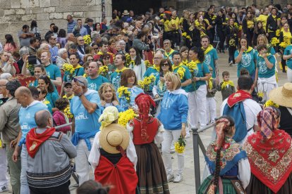 7.000 personas rindieron tributo a Santa María