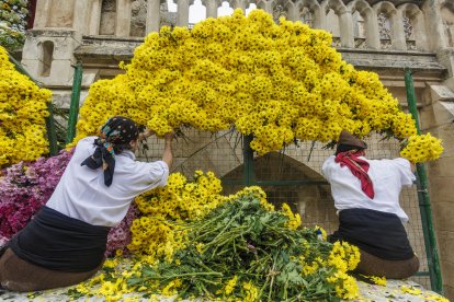 7.000 personas rindieron tributo a Santa María