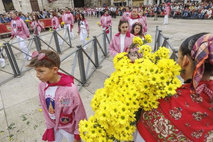 7.000 personas rindieron tributo a Santa María