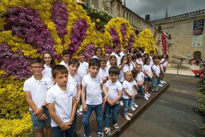 Cientos de personas acudieron a este acto para vivir la emoción de esta tradición