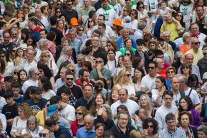 Cientos de personas acudieron a este acto para vivir la emoción de esta tradición