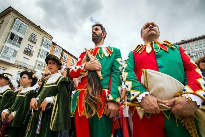 Cientos de personas acudieron a este acto para vivir la emoción de esta tradición