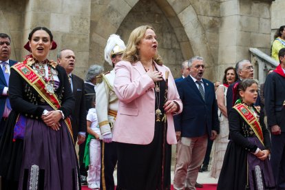 La interpretación del Himno emociona a todos.