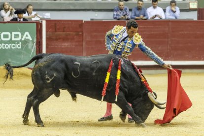 David Miranda, durante la corrida en el Coliseum.