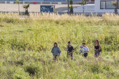 El sol de la tarde animó a algunos burgaleses que disfrutaron con 67 propuesta de este año.