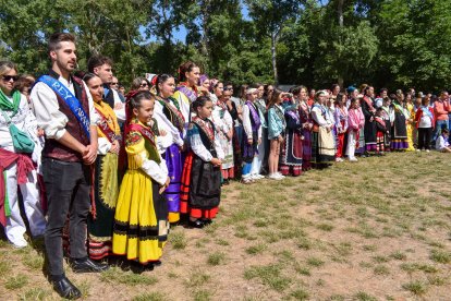 Celebración del Día de las Peñas en Fuentes Blancas