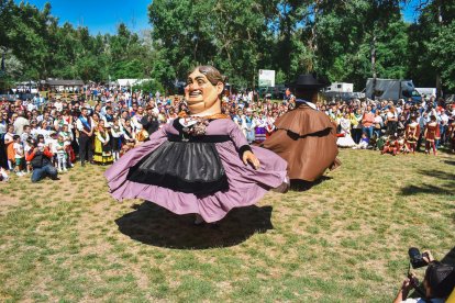 Celebración del Día de las Peñas en Fuentes Blancas