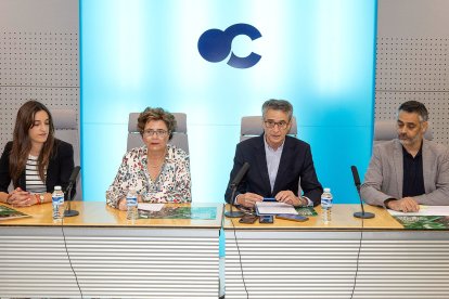 De i. a d.: Leire Ortega (Ayuntamiento de Lerma), María José Zaparaín (UBU), Emilio de Domingo (Fundación Círculo) y Julián Hoyos (UBU).