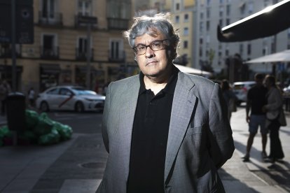 El escritor Juan Manuel de Prada presenta en Burgos 'Cárcel de tinieblas'.