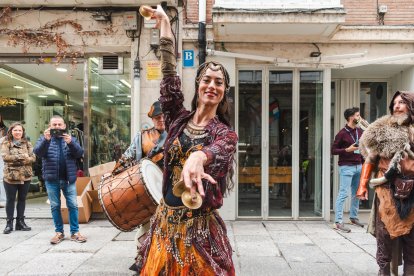 El desfile, el pregón y las actividades giran en torno a la figura del Cid