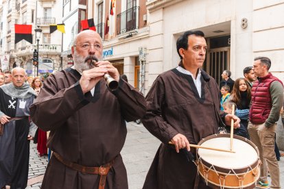 El desfile, el pregón y las actividades giran en torno a la figura del Cid