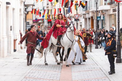El desfile, el pregón y las actividades giran en torno a la figura del Cid