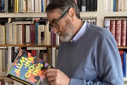 Cuartango, con 'Iluminaciones', su último libro. ECB