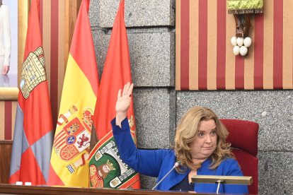 Celebración del Pleno en el que se debate la aprobación inicial del presupuesto general del Ayuntamiento de Burgos para 2025