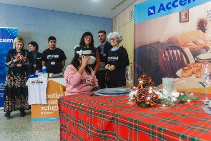 Experiencia inmersiva de Accem, con realidad virtual, para conocer la realidad de las familias refugiadas de Ucrania.