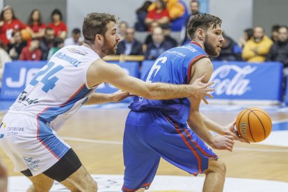 Imagen del partido entre el Silbö San Pablo Burgos y Menorca.