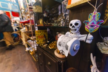 Situada en el corazón histórico de Burgos, cerca de la Catedral, en la calle Fernán González.