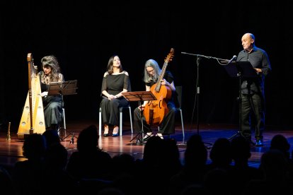 Un momento de la actuación este sábado en el auditorio de Cultural Cordón.