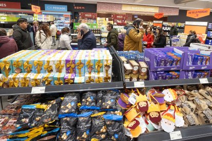 Imágenes de la primera apertura de ALDI en Burgos.