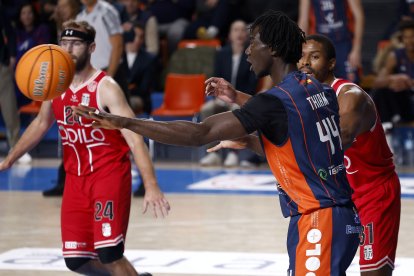 Imagen del partido entre el Grupo Ureta Tizona Burgos y el Cartagena.