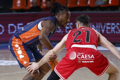 Imagen del partido entre el Grupo Ureta Tizona Burgos y el Cartagena.