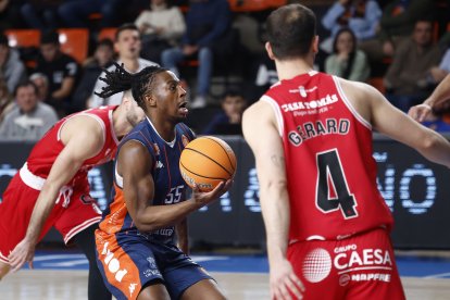 Imagen del partido entre el Grupo Ureta Tizona Burgos y el Cartagena.