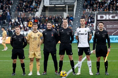 Imagen del partido entre el Burgos CF y el Málaga.