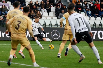 Imagen del partido entre el Burgos CF y el Málaga.
