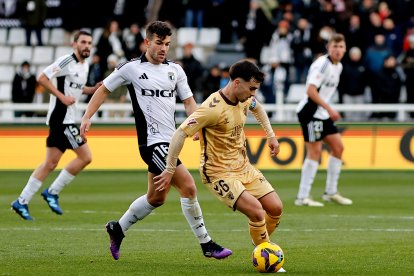 Imagen del partido entre el Burgos CF y el Málaga.
