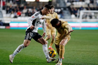 Imagen del partido entre el Burgos CF y el Málaga.