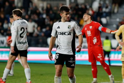 Imagen del partido entre el Burgos CF y el Málaga.