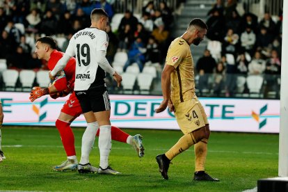 Imagen del partido entre el Burgos CF y el Málaga.