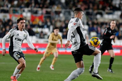 Imagen del partido entre el Burgos CF y el Málaga.