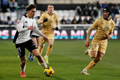 Imagen del partido entre el Burgos CF y el Málaga.