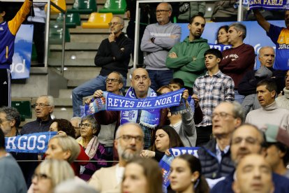 Imagen de aficionados en el Coliseum.