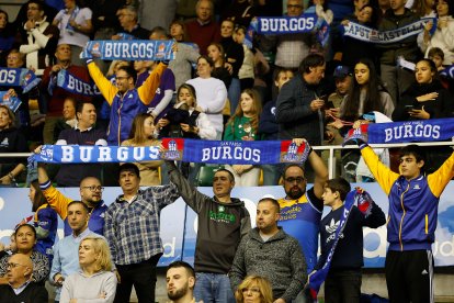 Imagen de aficionados en el Coliseum.