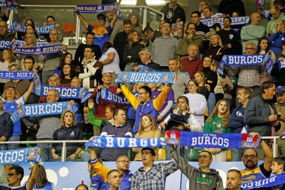 Imagen de aficionados en el Coliseum.