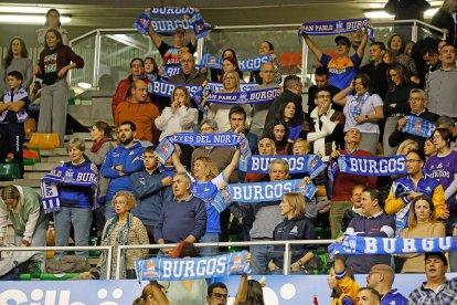 Imagen de aficionados en el Coliseum.
