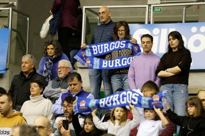 Imagen de aficionados en el Coliseum.