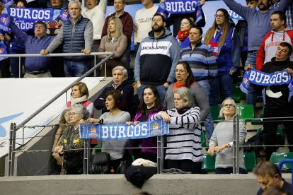 Imagen de aficionados en el Coliseum.