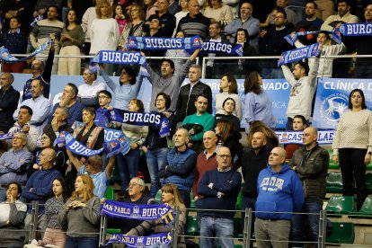 Imagen de aficionados en el Coliseum.