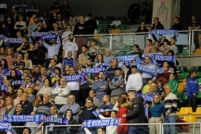 Imagen de aficionados en el Coliseum.
