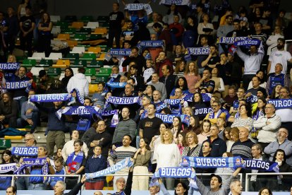 Imagen de aficionados en el Coliseum.