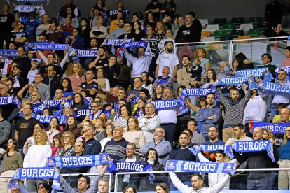 Imagen de aficionados en el Coliseum.