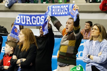Imagen de aficionados en el Coliseum.