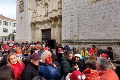Un momento del 'vermut lotero' del Pez de San Lorenzo y el Encarna’s.